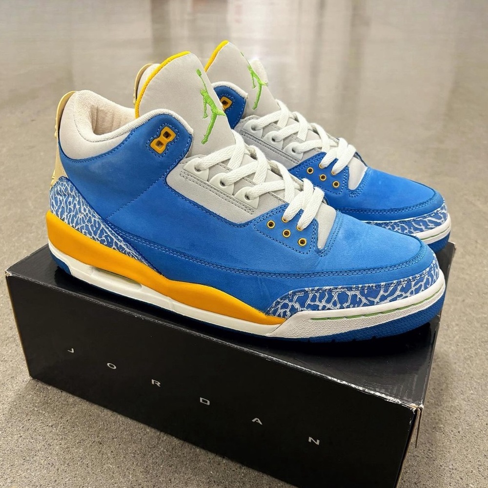 Size 13 - 2007 Air Jordan Ill Retro Do the Right Thing in pre-owned condition.